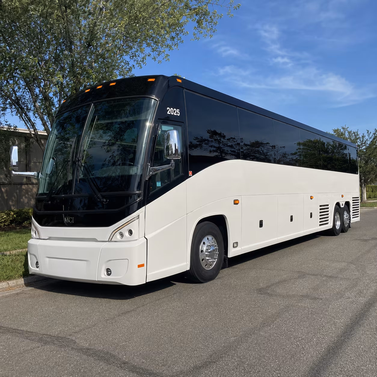 charter bus shuttle service to detroit metropolitan wayne county airport dtw