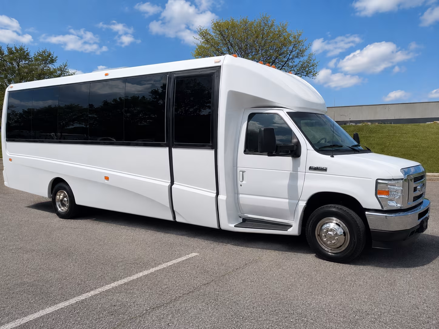 concert shuttle buses for large groups across wayne county