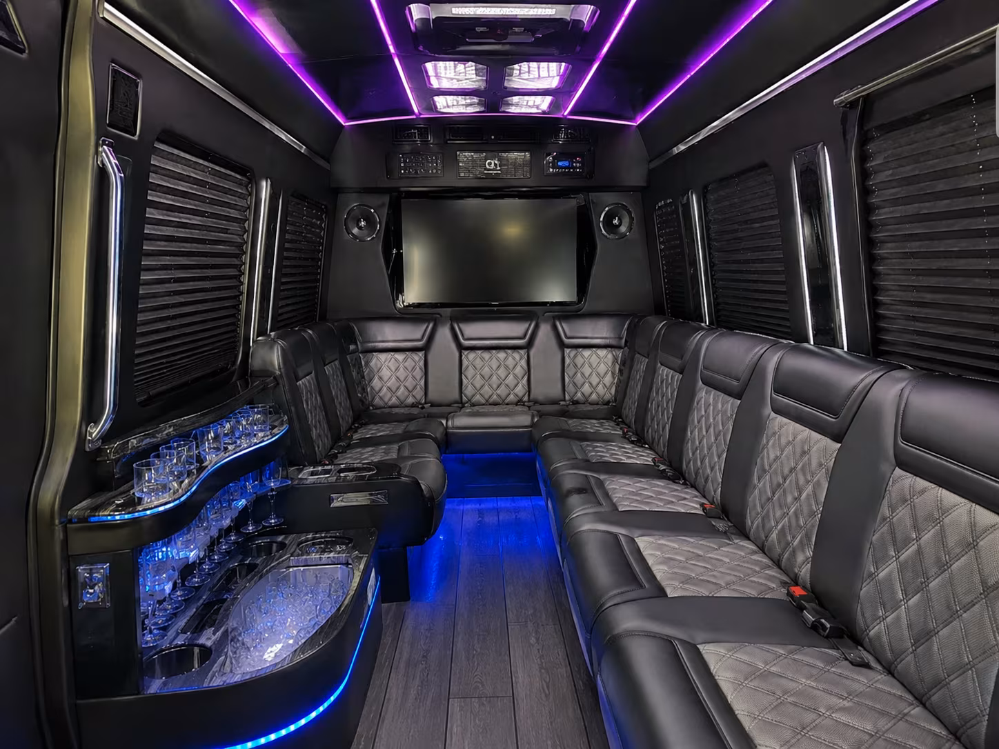 corporate event and conference bus rentals in westland michigan