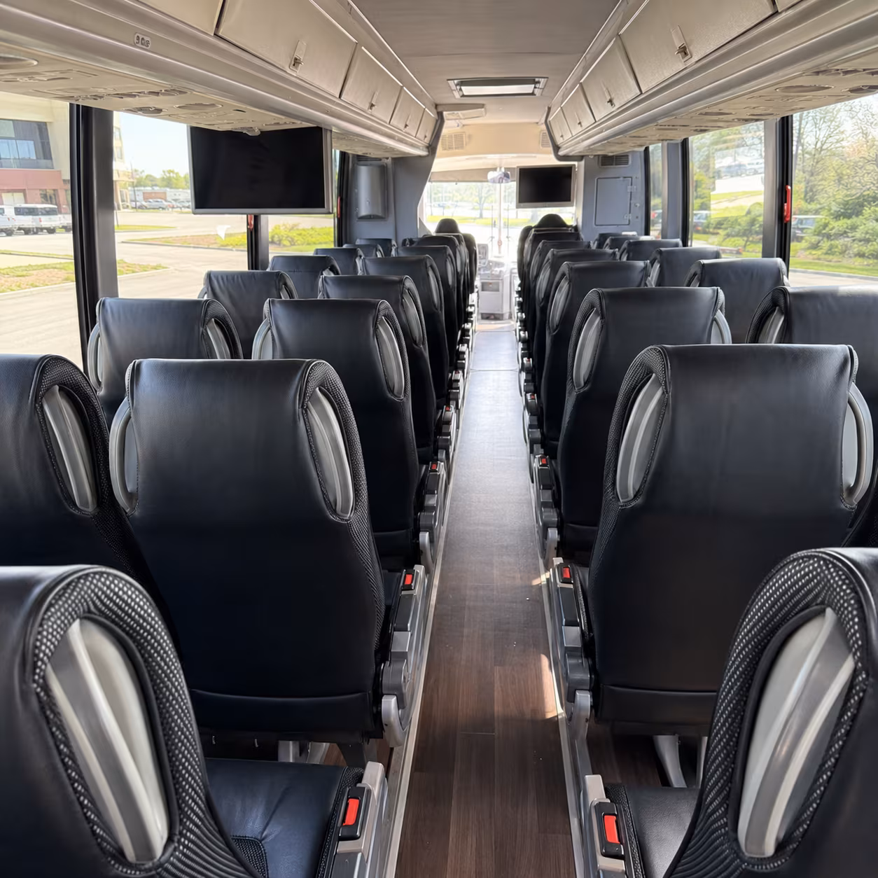 detroit metro airport charter bus transfers for military government groups