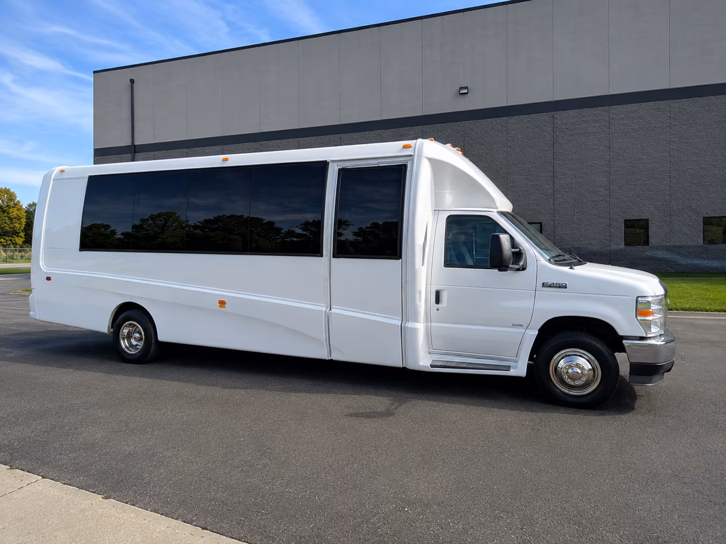 party buses to pine knob music theatre shows