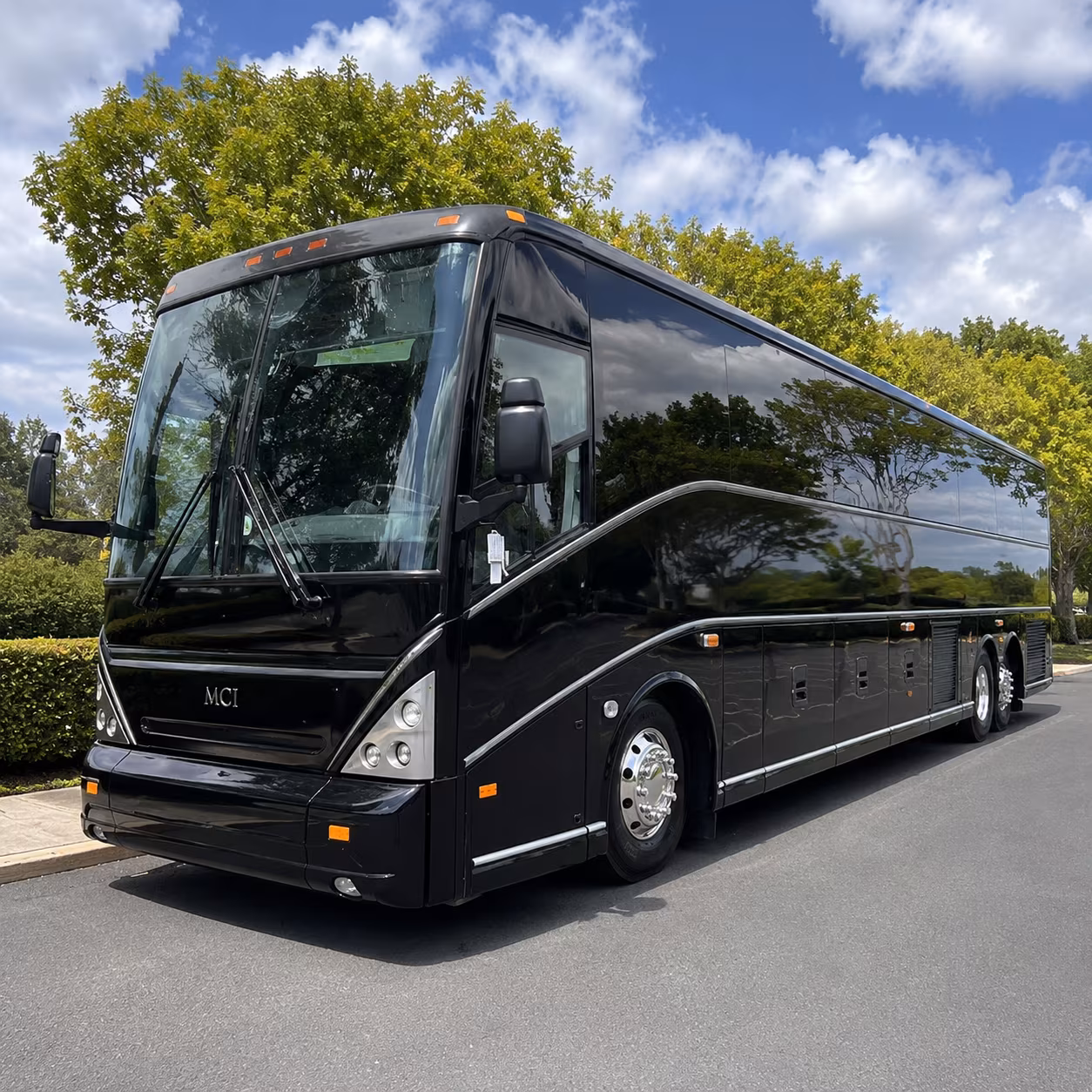 shuttle buses for westland employers near detroit metro airport