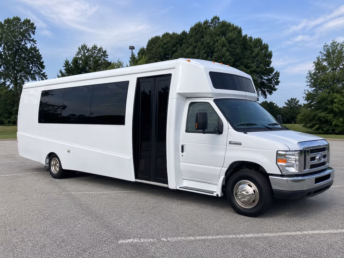 westland 18 passenger party bus